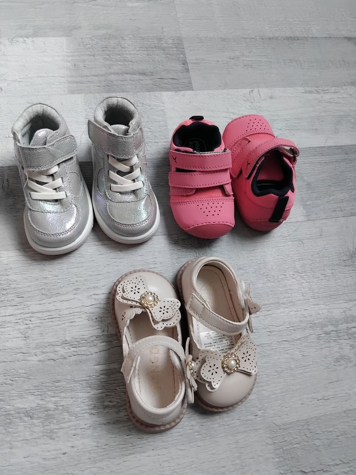 Lot chaussures bébé fille