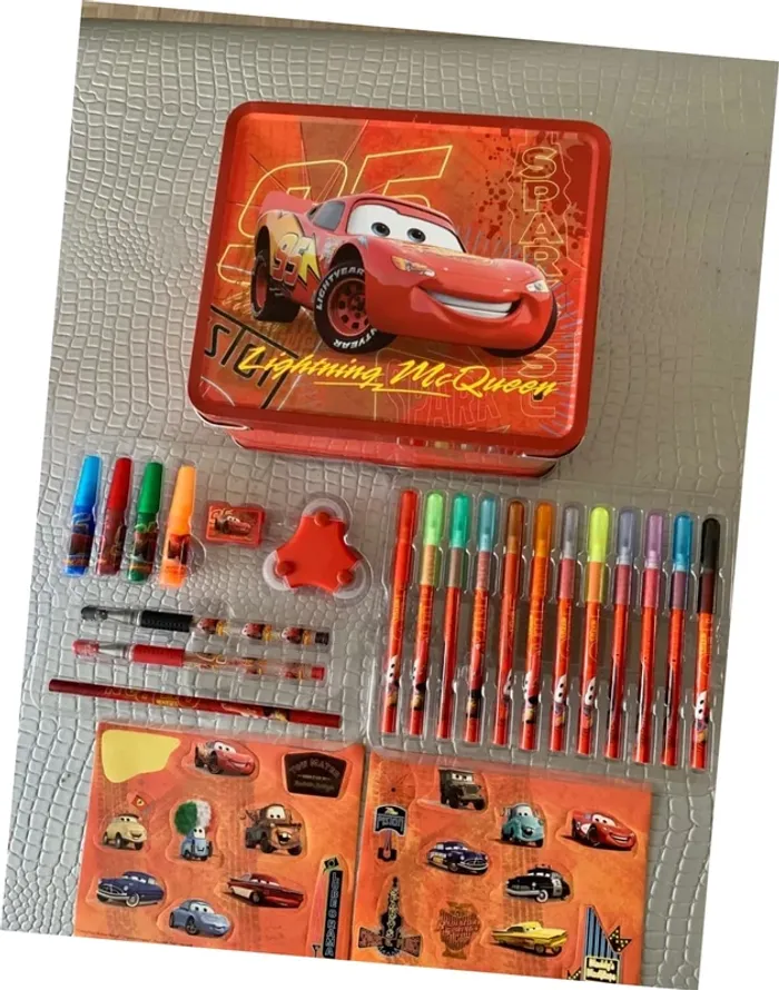 Valisette en métal Cars - Fournitures scolaires