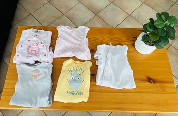 Lot de 5 pyjamas multiples marque  