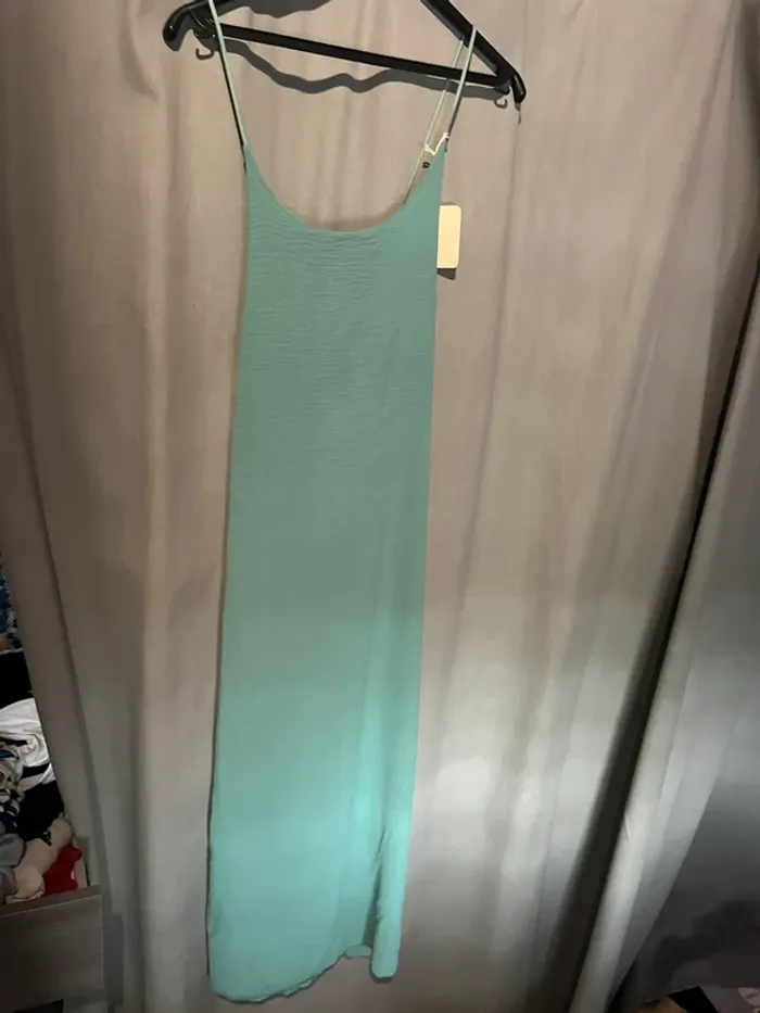 Robe longue verte Lily fashion neuve