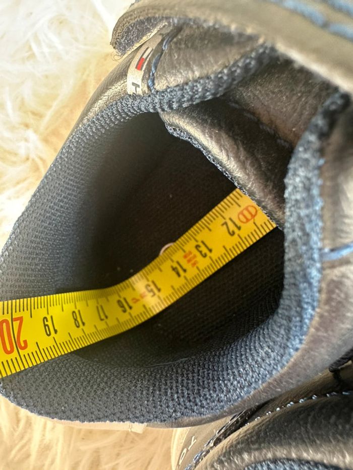 Paire de basket Tommy Hilfiger taille 25 - photo numéro 5