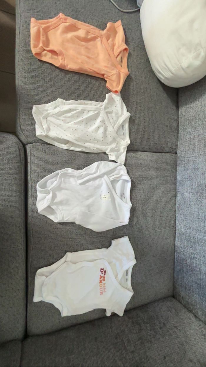 Body bébé, trois mois