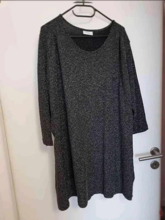 Robe/tunique  fibre métallic  taille 50  52