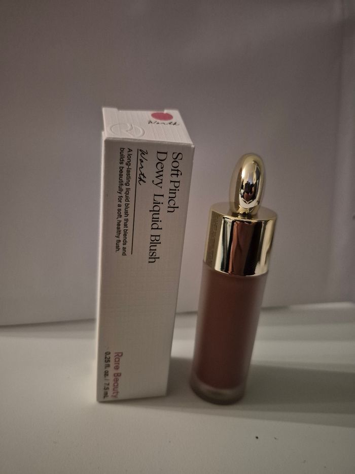 Blush liquide rare beauty