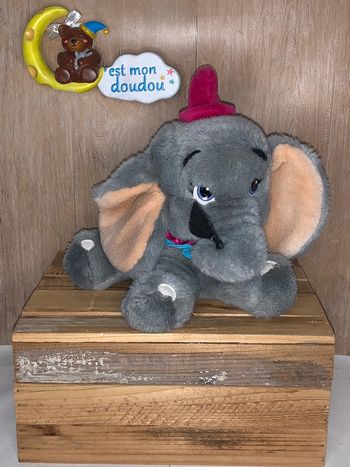 Peluche dumbo 🐘 de Disneyland