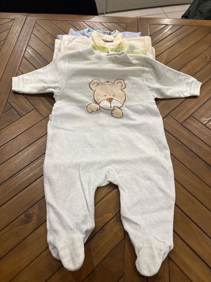 Lot 4 pyjamas 3 mois - photo numéro 2