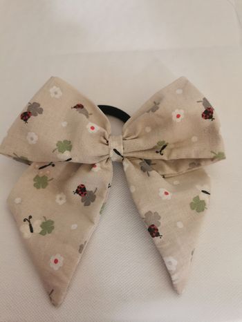 Nœuds élastique fille