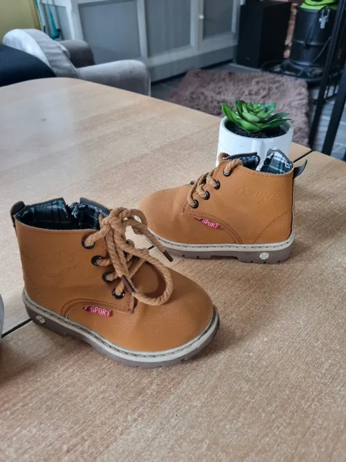 Chaussure bébé 🚼 23 - photo numéro 3