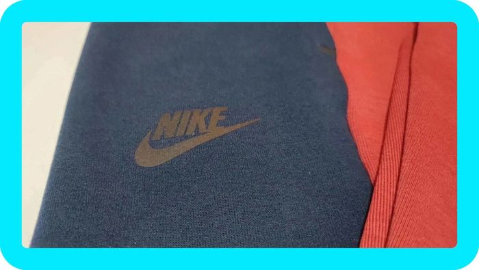 Nike Pantalon de Jogging Molletonné Tech taille S jamais porté avec étiquettes - photo numéro 2