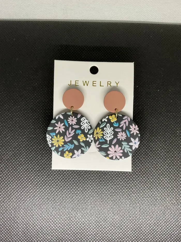 Boucles d’oreilles n°77 neuve