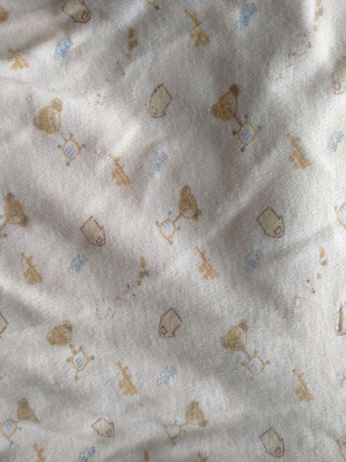 Lot de 3 bodys manches longues. Bébé 6 mois - photo numéro 8