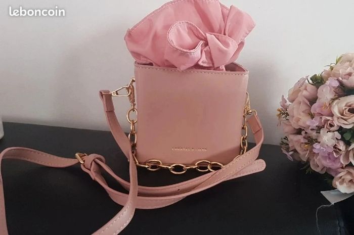 🌺 NEUF sac seau rose avec chaîne