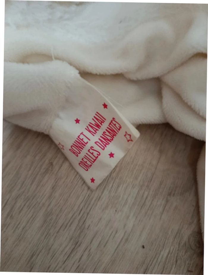 Bonnet kawaii avec oreilles dansantes - photo numéro 2