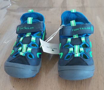 Chaussures garçon pointure 30 neuves