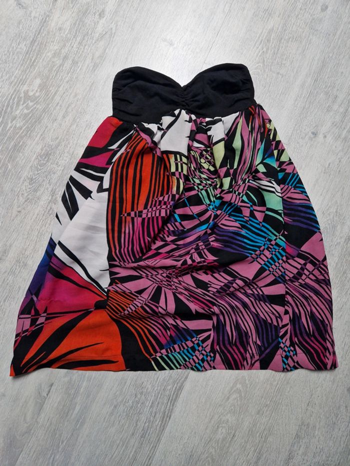 Top bustier Bershka neuf indiqué taille S mais convient à un XS
