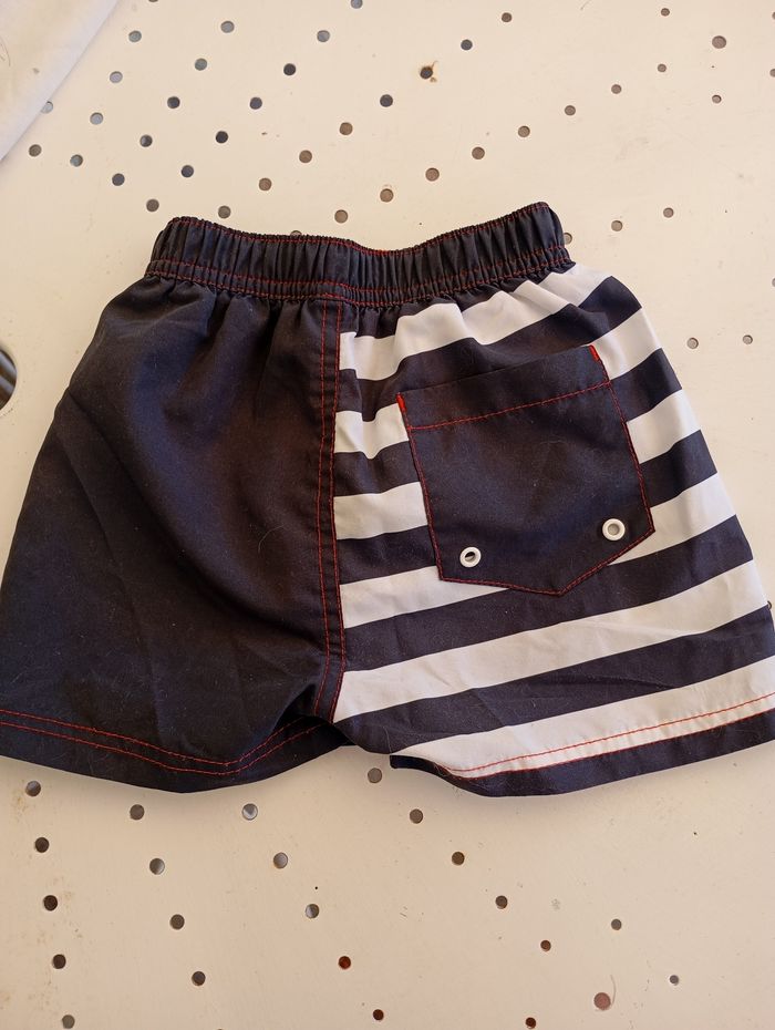 Short de bain 2 ans - photo numéro 3