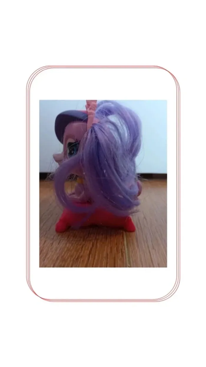 Figurine Chienne princesse sur coussin Littlest Pet Shop - Hasbro - photo numéro 3