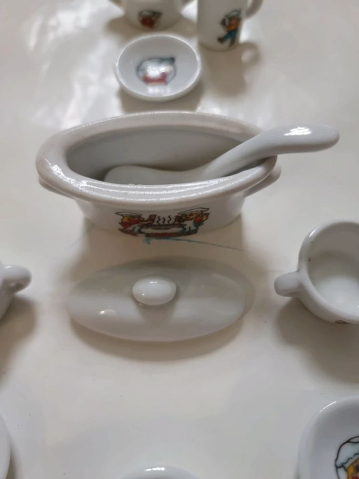 Dînette en porcelaine - photo numéro 5