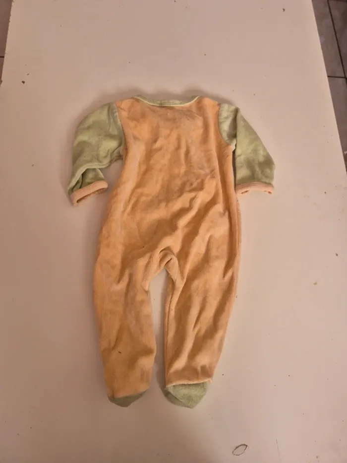 Pyjamas 1 mois - photo numéro 3