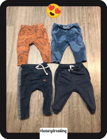 Lot 4 Pantalons pour bébé taille 9mois 🧸