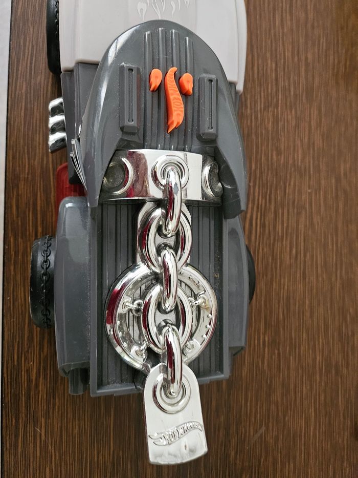 Voiture  motorisée  hot wheels - photo numéro 2