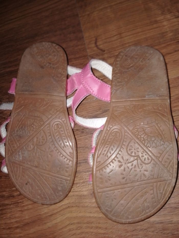 Chaussure été, sandalettes, claquettes p.24 - photo numéro 5