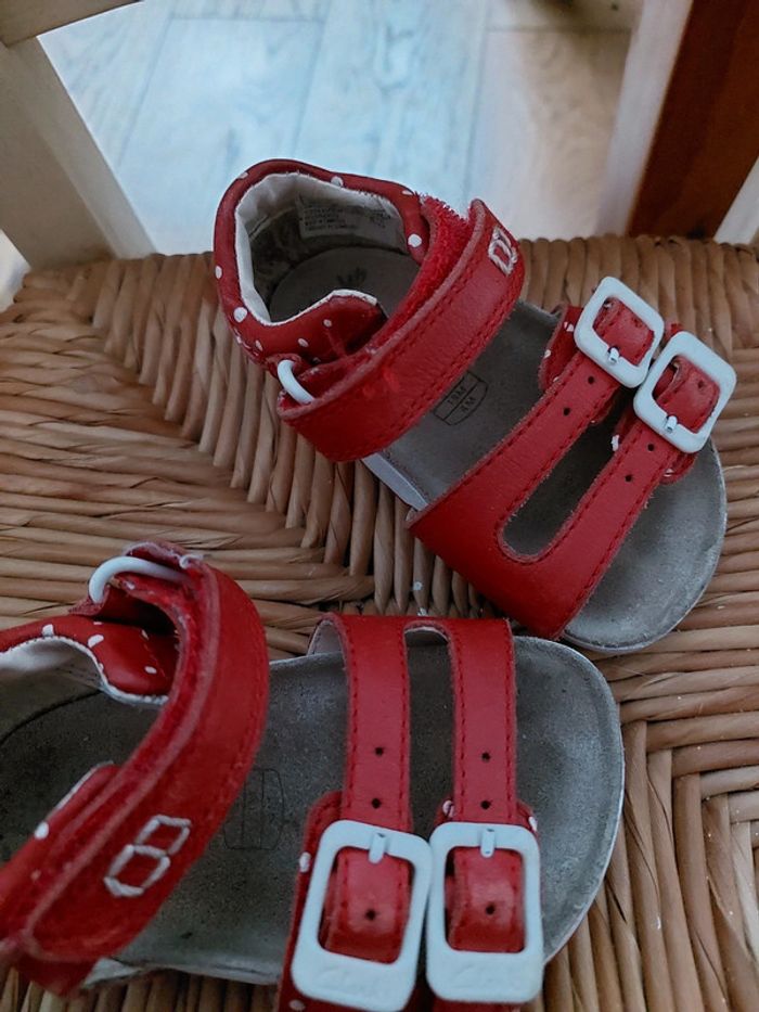 Sandales Clarks Taille 19 - photo numéro 4