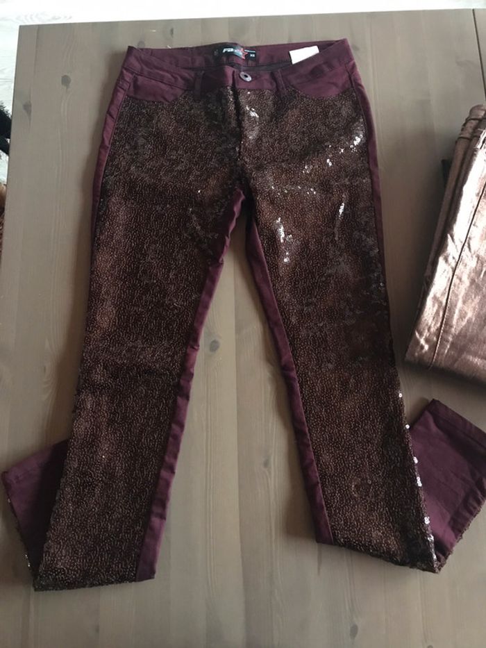 Jeans pailletté jamais porté