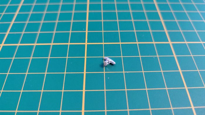 Poignée coffre pièce détachée miniature 1/18 Citroën traction 15cv 1952 Maisto #B36 - photo numéro 2