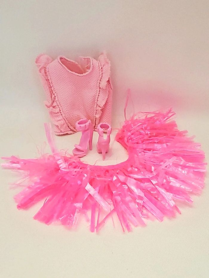 Lot de 3 poupée Barbie jambes et bras fixes - photo numéro 5