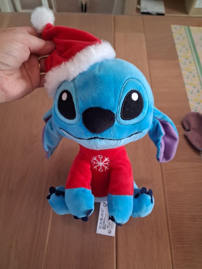 Peluche stitch Noël - photo numéro 1