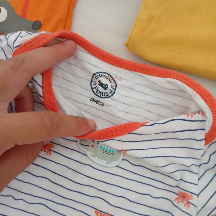 Lot bodies été 6m - photo numéro 3