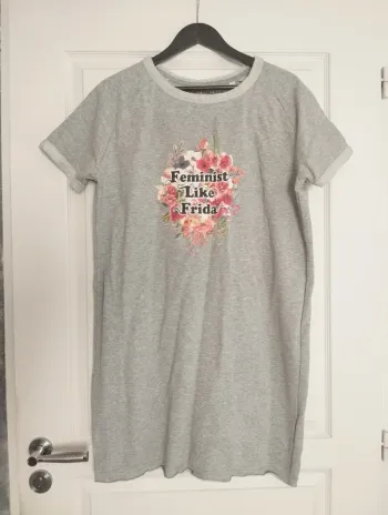 * Robe épaisse grise à motif floral T46-48 Offset collage