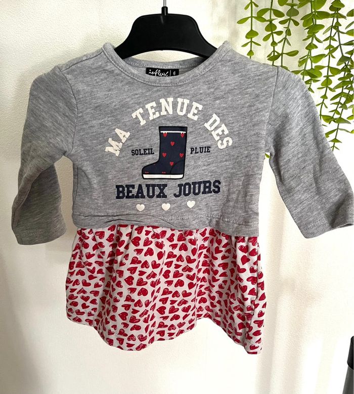Très jolie robe à longue manche bébé fille
