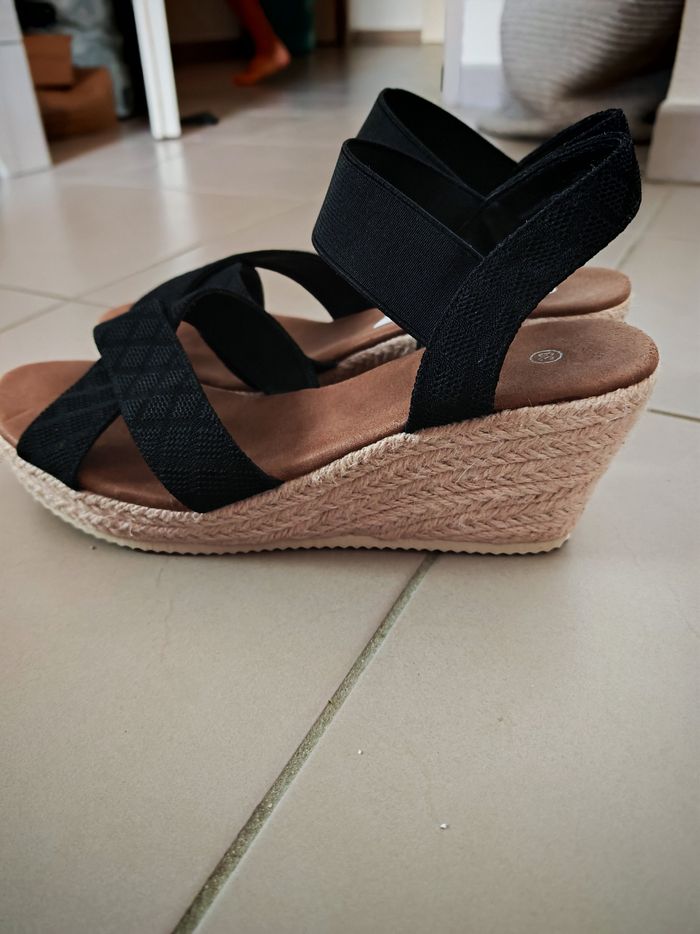 Chaussures compensées - photo numéro 3