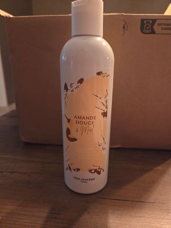 Marionnaud creme corps amande douce et miel 250ml
