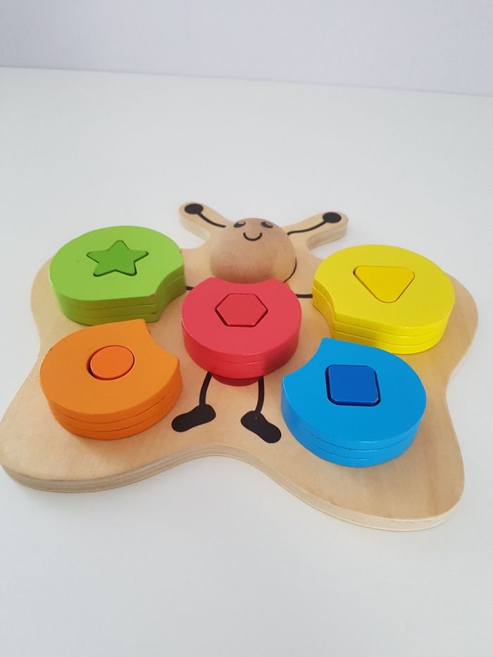 Papillon en bois formes et couleurs à emboîter - photo numéro 3