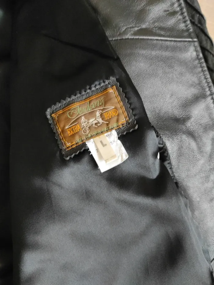 Veste cuir - photo numéro 2