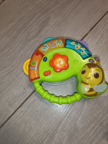 Lot jouets bébé