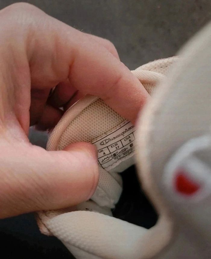 Baskets chaussures Champion
Taille 37 - photo numéro 4