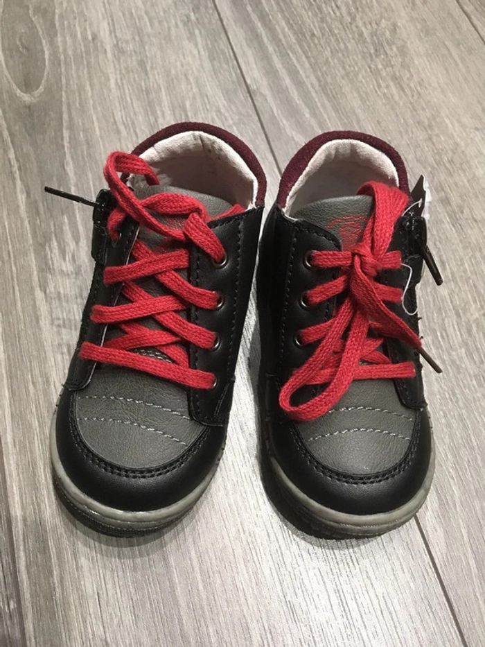 Chaussures NEUVES - photo numéro 3