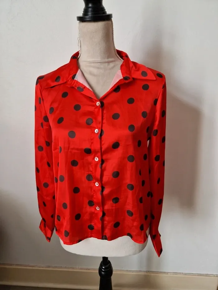 Chemise rouge a pois noir shein taille s
