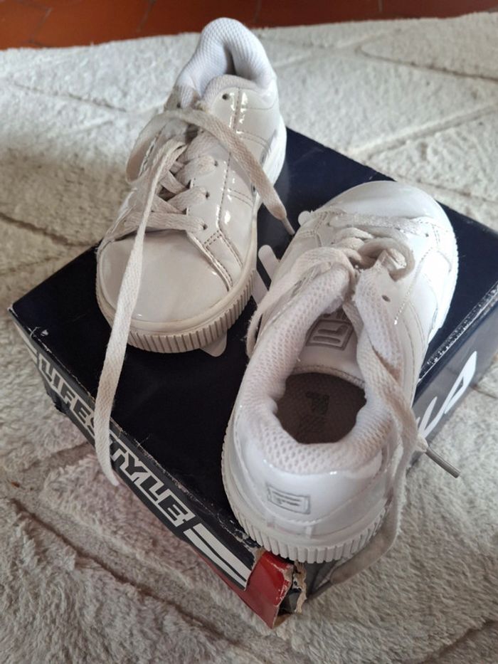 Magnifique basket à lacet FILA fille blanc brillant taille 28 - photo numéro 8