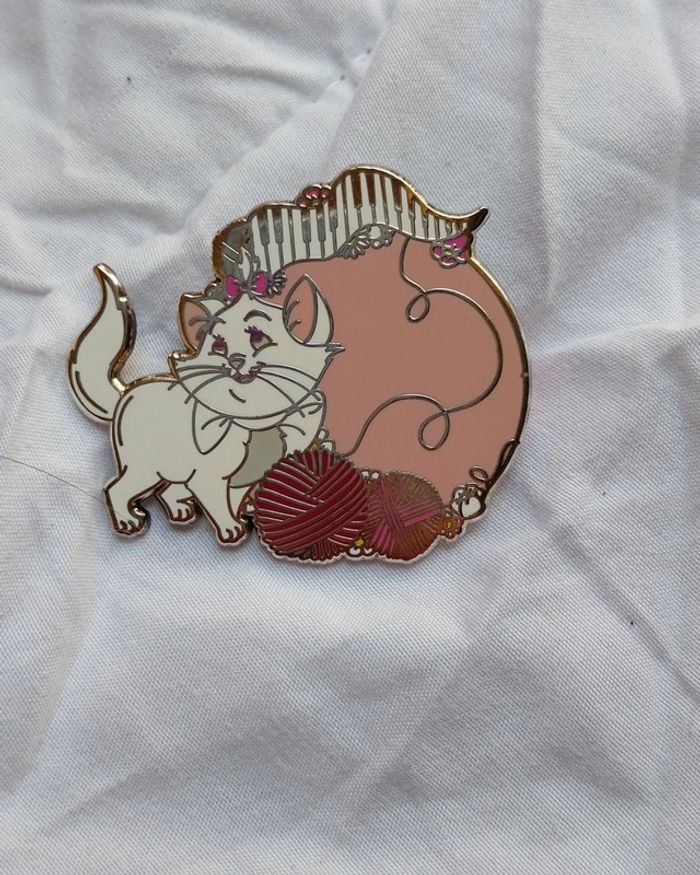 Pins Disney marie fantasy