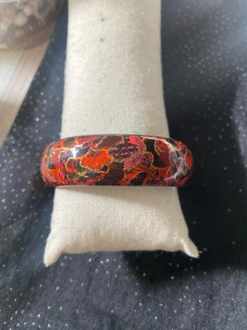 Bracelet bois rouge pailleté