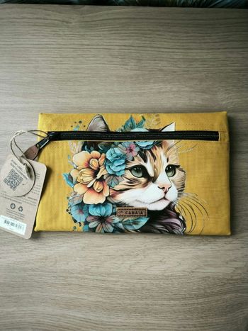 Magnifique pochette avant Cabaia 😍
Customisée thermocollant motif chats et fleurs
