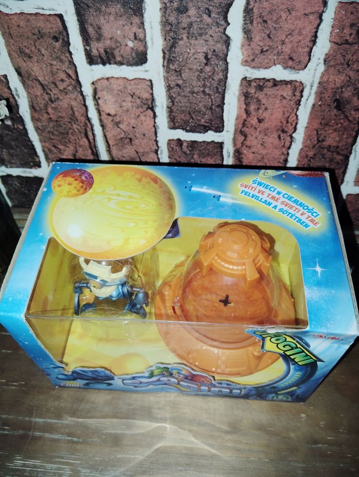 Coffret extra terrestre avec soucoupe volante - photo numéro 2