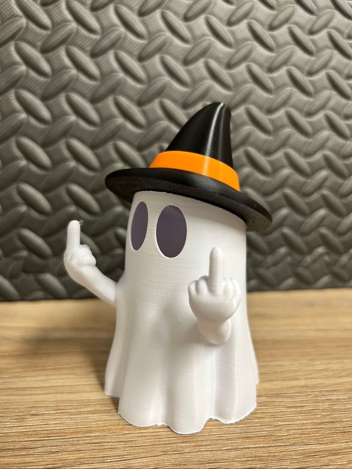 Fantôme insolent d’Halloween - photo numéro 2