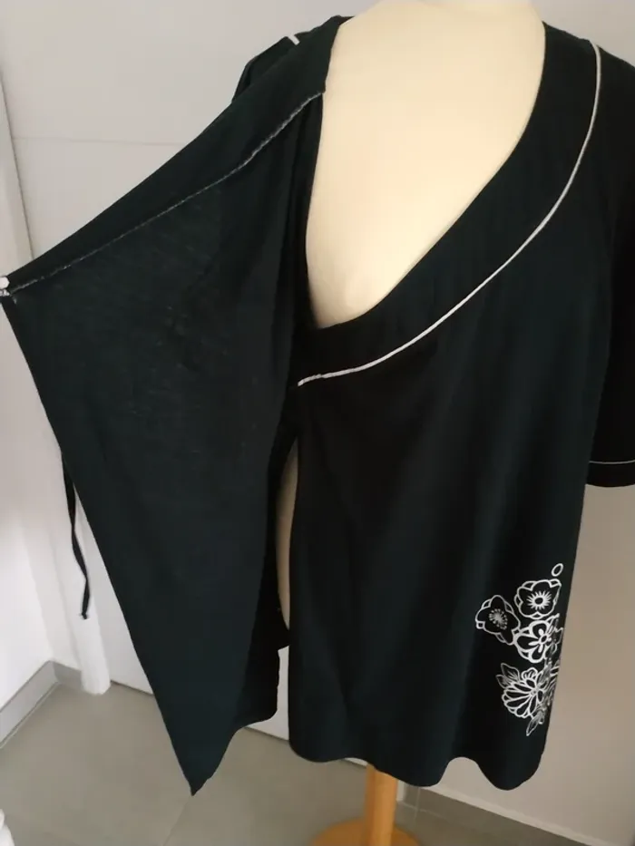 Ancienne chemise de nuit asymétrique - photo numéro 4