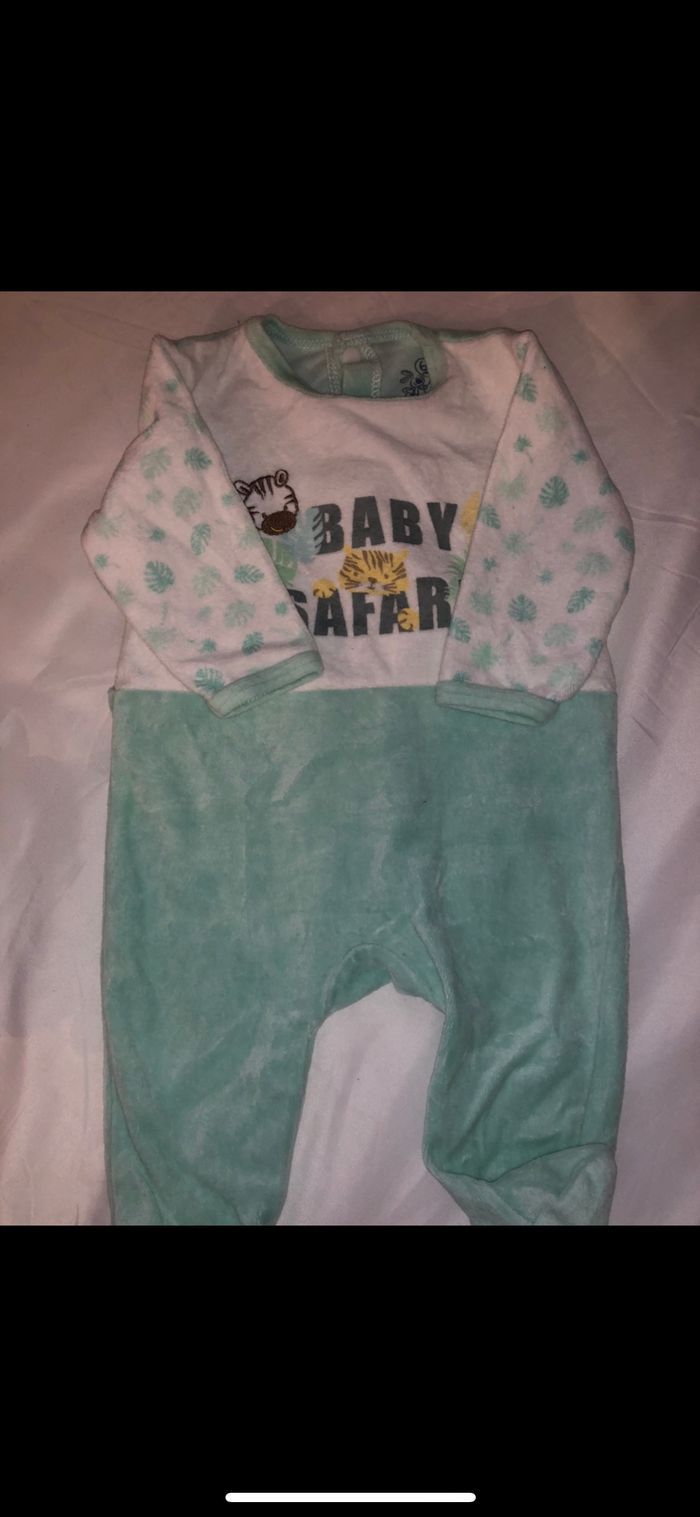 Lot 7 pyjamas 6 mois - photo numéro 2